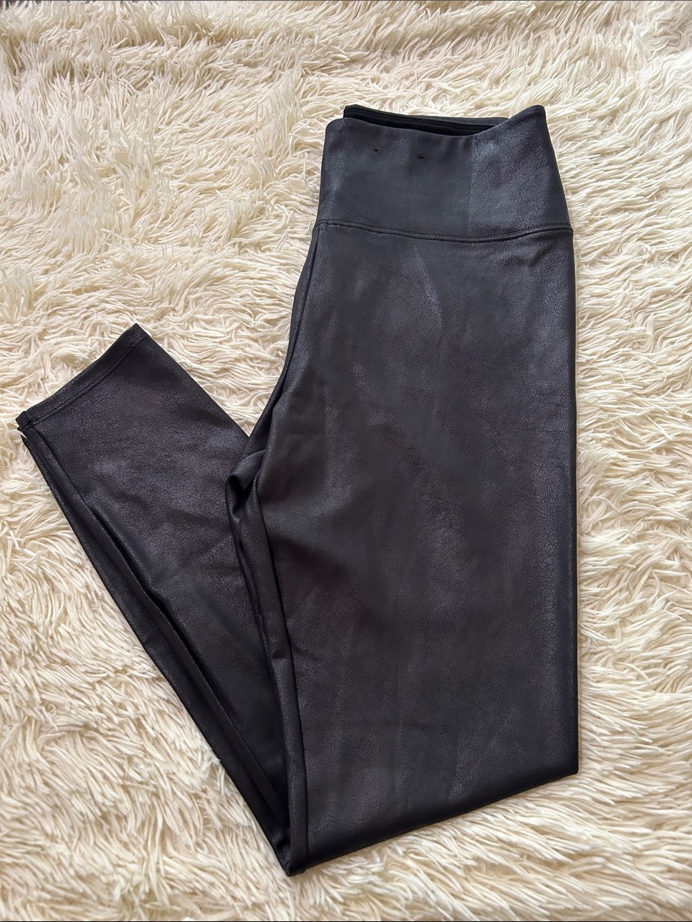 Simply Vera Vera Wang Black High-Waist Active Leggings